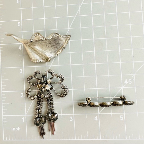 Vintage Brooch Lot - Picture 9 of 10